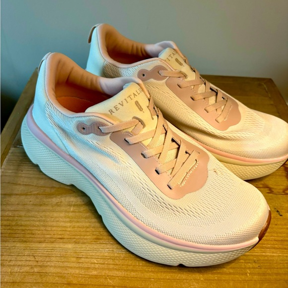New Revitalign Orthotic Mesh Walking Sneakers- Gaia Size 11 - Picture 1 of 9